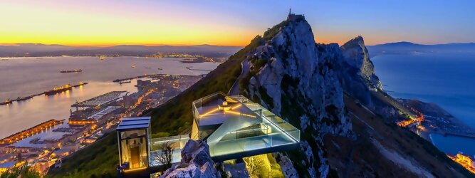 Trip Luxemburg Reisetipps - Ein ehemaliger militärischer Aussichtspunkt, der in eine hochmoderne Glasplattform und einen Gehweg umgewandelt wurde, der einen unvergleichlichen Blick über das Mittelmeer bietet. Ein ununterbrochener 360º-Panorama-Aussichtspunkt, der so spektakulär ist wie nirgendwo sonst auf der Welt. Betreten Sie die 360-Grad-Umgebung und bekommen Sie ein Gefühl für die Freiheit und die Heiterkeit, die Sie beim Skywalk erleben werden. Die Militärgeschichte Gibraltars während des Zweiten Weltkriegs veranschaulicht Gibraltars Position als britische Festung seit dem frühen 18. Während des Zweiten Weltkriegs spielte Gibraltar eine wichtige Rolle sowohl im Atlantic Theatre als auch im Mediterranean Theatre und kontrollierte praktisch den gesamten Seeverkehr in und aus dem Mittelmeer vom Atlantischen Ozean.